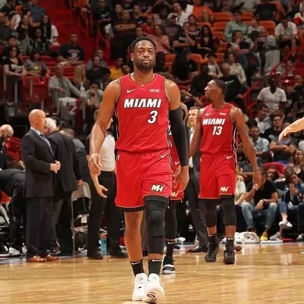 18个失误！乌度卡：中场时我强调过要保护球，结果下半场更糟（18次失误！乌度卡无奈：中场强调保护球，下半场反而更差）