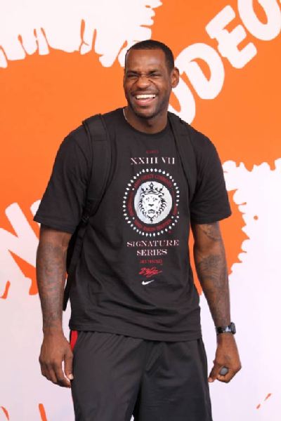 皇家贝蒂斯球星奉献令人难以置信的欧联杯进球（皇家贝蒂斯球星欧联杯献上不可思议世界波）