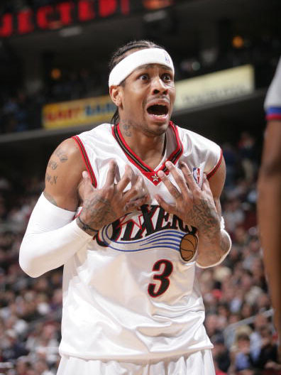 解锁新身份，美女球员艾丽莎-莱曼将成为米兰冬奥会火炬手（艾丽莎-莱曼以全新身份出任米兰冬奥会火炬手）