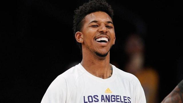 斯帕莱蒂复盘败因：球员转移球胆怯，被对手带着疲于奔命（斯帕莱蒂总结失利：球员转移球畏手畏脚，被对手牵着跑到筋疲力尽）