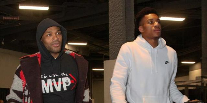 NBA新秀观察：状元秀首战亮眼,（NBA新秀速报：状元首秀抢眼）