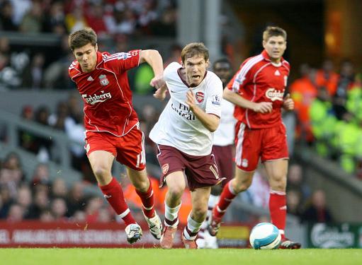 我们抱怨裁判没人努力，想把责任推给所有人除了我们自己（我们总把责任推给裁判和别人，却从不检讨自己）