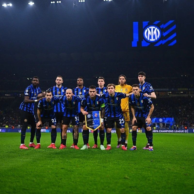 德转评年度最佳左边锋：迪亚斯、KK、拉菲尼亚、维尼修斯入围（德转公布年度最佳左边锋候选：迪亚斯、KK、拉菲尼亚、维尼修斯上榜）