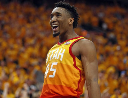 西裁委会：VAR没让主裁去看维尼修斯的潜在点球，并无问题（西班牙裁判委员会：VAR未建议主裁回看维尼修斯疑似点球并无不当）