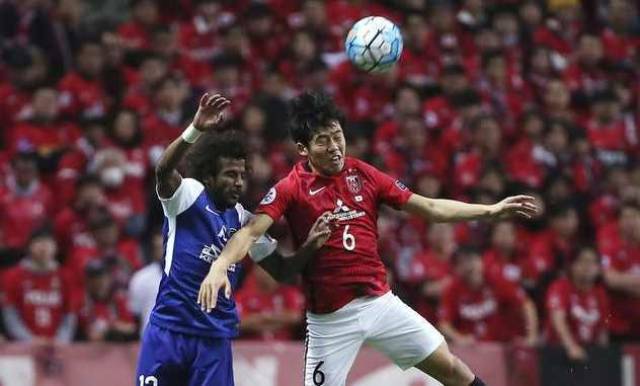 德转33岁+球员身价前10：萨拉赫4500万第1，梅西第7，C罗第9（德转33岁以上球员身价榜前十：萨拉赫4500万领跑，梅西第7，C罗第9）