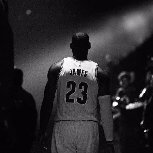 女排世联赛香港站：中国女排3-1日本队，八人表现满分，两人及格（女排世联赛香港站：中国队3比1力挫日本 八人满分两人及格）