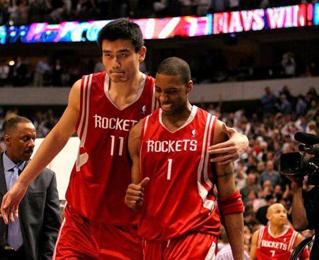 早报：节礼日的凌晨静悄悄（早报：节礼日凌晨格外宁静）