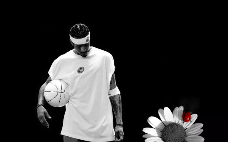 今天是海港足球俱乐部一线队球员武磊的生日，让我们...（武磊生日到来，海港一线队邀你送上祝福）