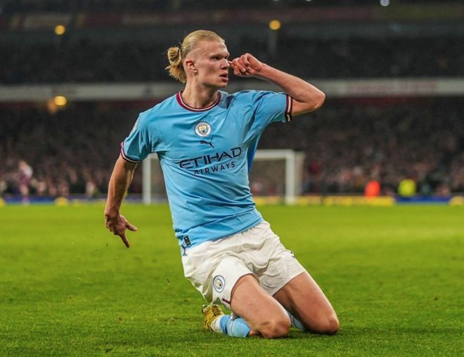 英超战报：卡什破门，布恩迪亚送绝杀，阿森纳1-2不敌维拉（英超速讯：卡什建功，布恩迪亚绝杀，阿森纳1-2负维拉）