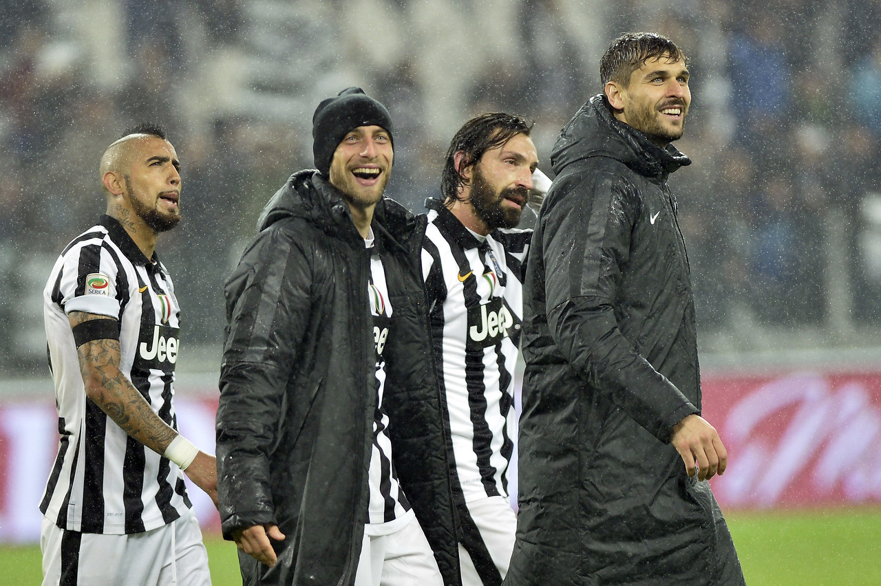 英超积分榜：阿森纳2分领先曼城，维拉第3曼联第6利物浦第10（英超积分更新：阿森纳领跑曼城2分，维拉第3、曼联第6、利物浦第10）