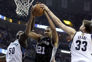 港队本月亚洲杯预选赛大名单：陈晋一领衔中超、中甲8将入选（香港队本月亚洲杯预选名单出炉：陈晋一领衔，中超中甲8人入选）