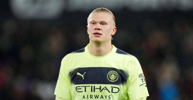 关键时刻一攻两防制胜！马克西发推吹爱德华兹：太冷酷了！（决胜时刻攻防三连击锁定胜局！马克西推文盛赞爱德华兹：太冷酷了！）