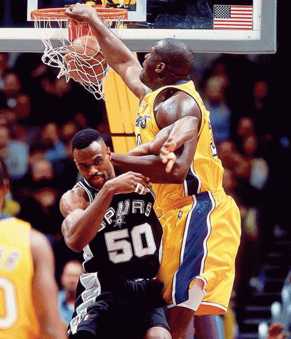 每体：阿劳霍现身以色列特拉维夫，将在那里度几天假（每体：阿劳霍抵达以色列特拉维夫，将在当地休假数日）