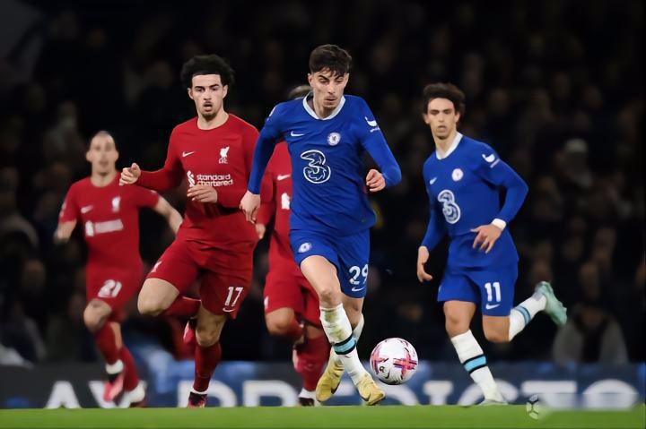 解放者杯半场：恩里克失良机，帕尔梅拉斯暂0-0弗拉门戈（解放者杯半场战报：恩里克错失良机，帕尔梅拉斯0-0弗拉门戈）