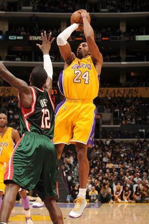 本世纪助俱乐部+国家队攻榜单：梅西446次第1，C罗305次第6（本世纪俱乐部+国家队助攻榜：梅西446次居首，C罗305次列第六）