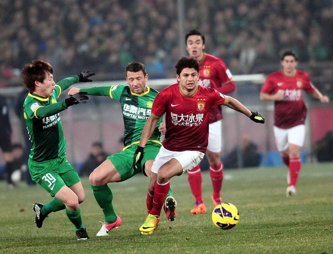 皮尔斯：火箭比湖人更有冠军相 他们看起来像支能走很远的球队（皮尔斯称火箭比湖人更具冠军相，像一支能走很远的球队）