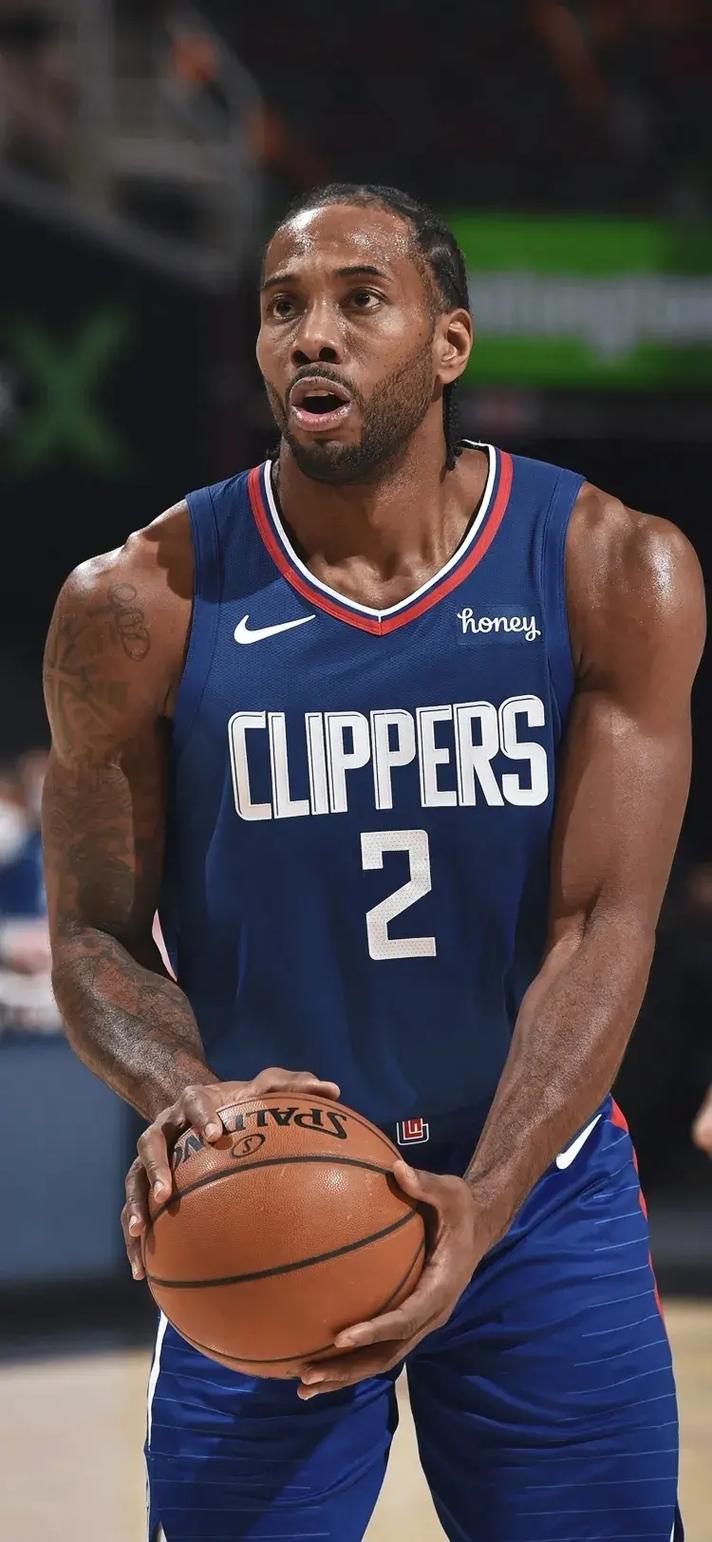 德甲半场：曼赞比破门，海登海姆0-1弗赖堡（德甲半场战况：曼赞比建功，弗赖堡客场1-0领先海登海姆）