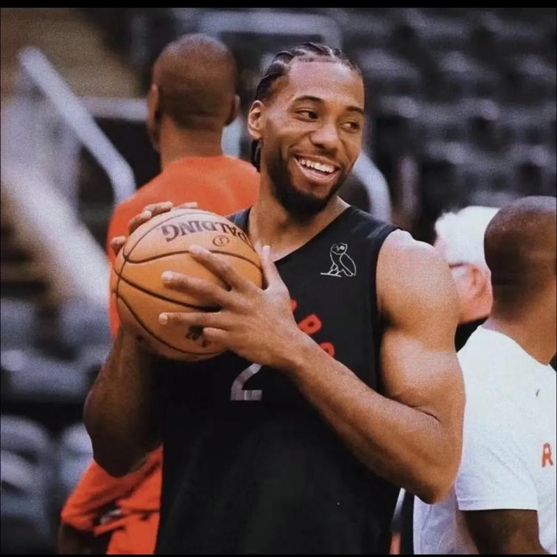 引多队争抢! 阿斯：塞尔塔相信阿连德能卖450万 与迈阿密仍存分歧（多队竞逐！AS称塞尔塔看好阿连德卖出450万，与迈阿密仍未达一致）