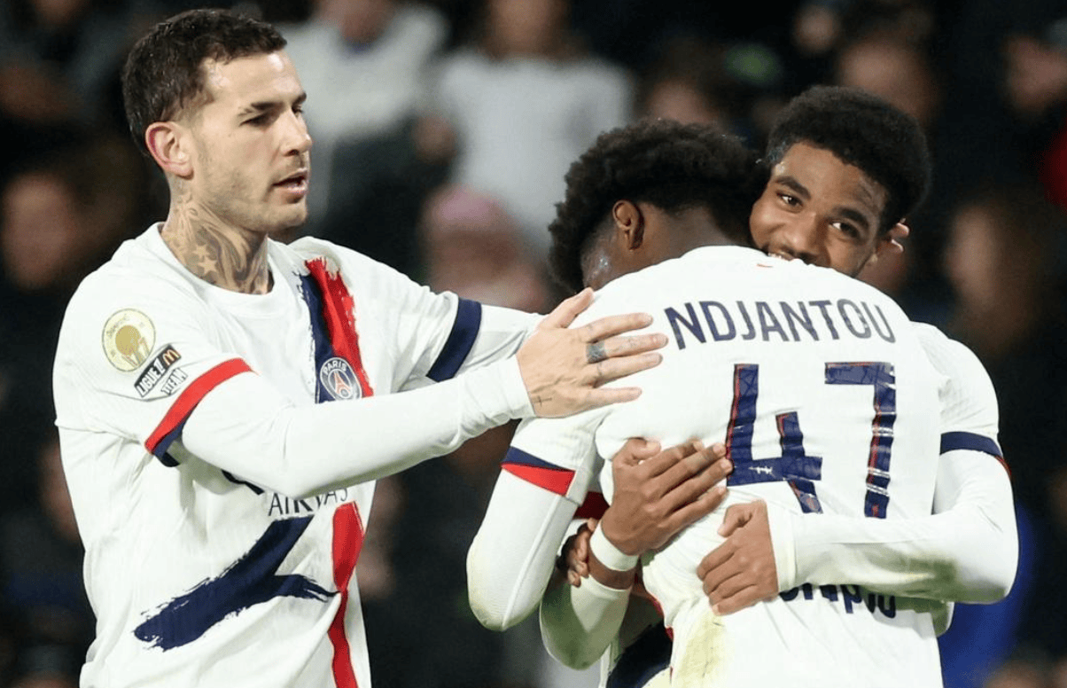 半场战报：汉堡0-1云达不莱梅，斯特奇破门（半场速递：汉堡暂0-1落后云达不莱梅，斯特奇打破僵局）