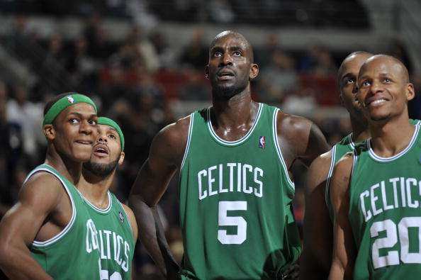 英超积分榜：利物浦连败后跌至第11，蓝军曼城分列二三位（英超榜单更新：利物浦连败跌至第11位，切尔西与曼城分居二三位）